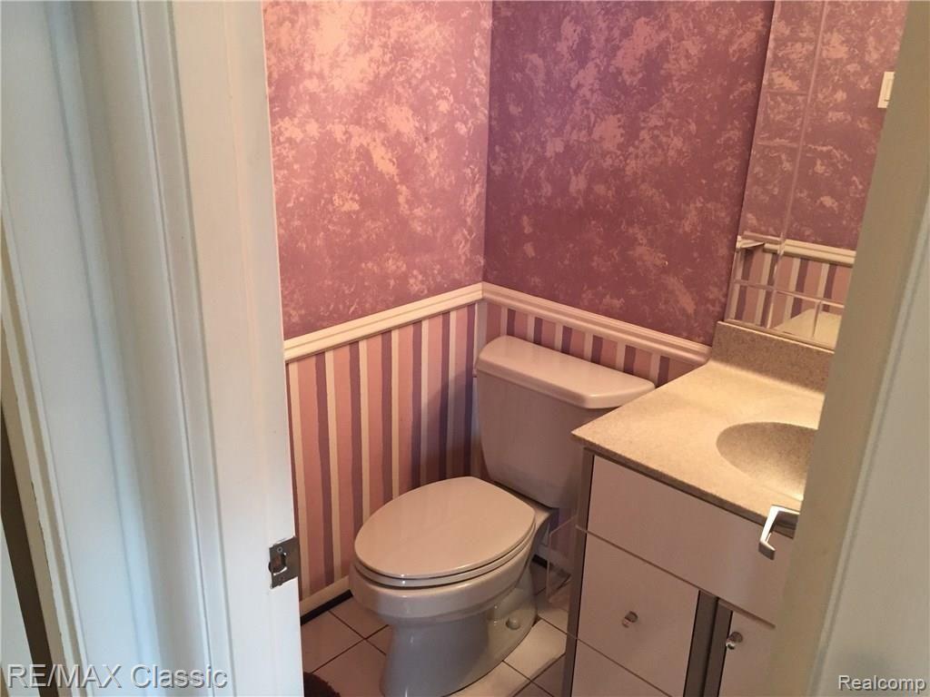 30012 Briarton Street Farmington, MI 48331 - Photo 28 of 48