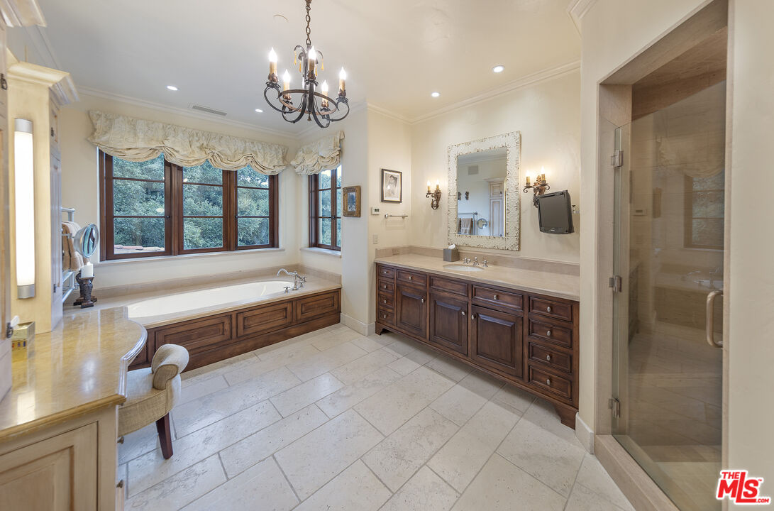 1946 East Valley Road Montecito, CA 93108 - Photo 9 of 21 Gallery Image 9