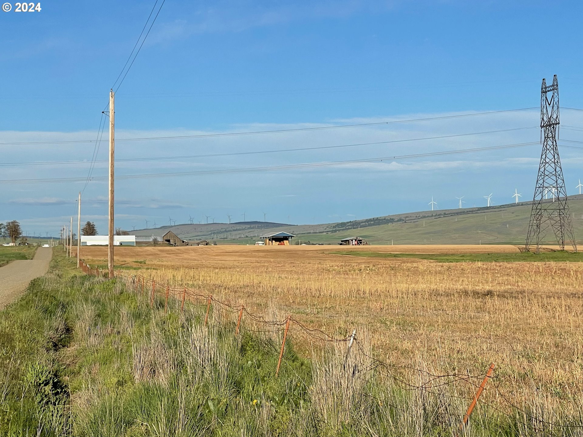 242 Van Hoy Road Goldendale, WA 98620 - Photo 41 of 44 a view of an ocean and beach