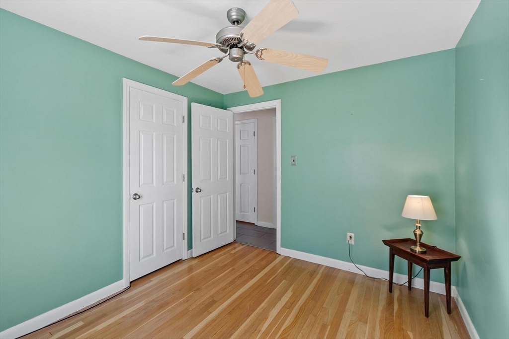 27 Sunset Road Dracut, MA 01826 - Photo 20 of 29