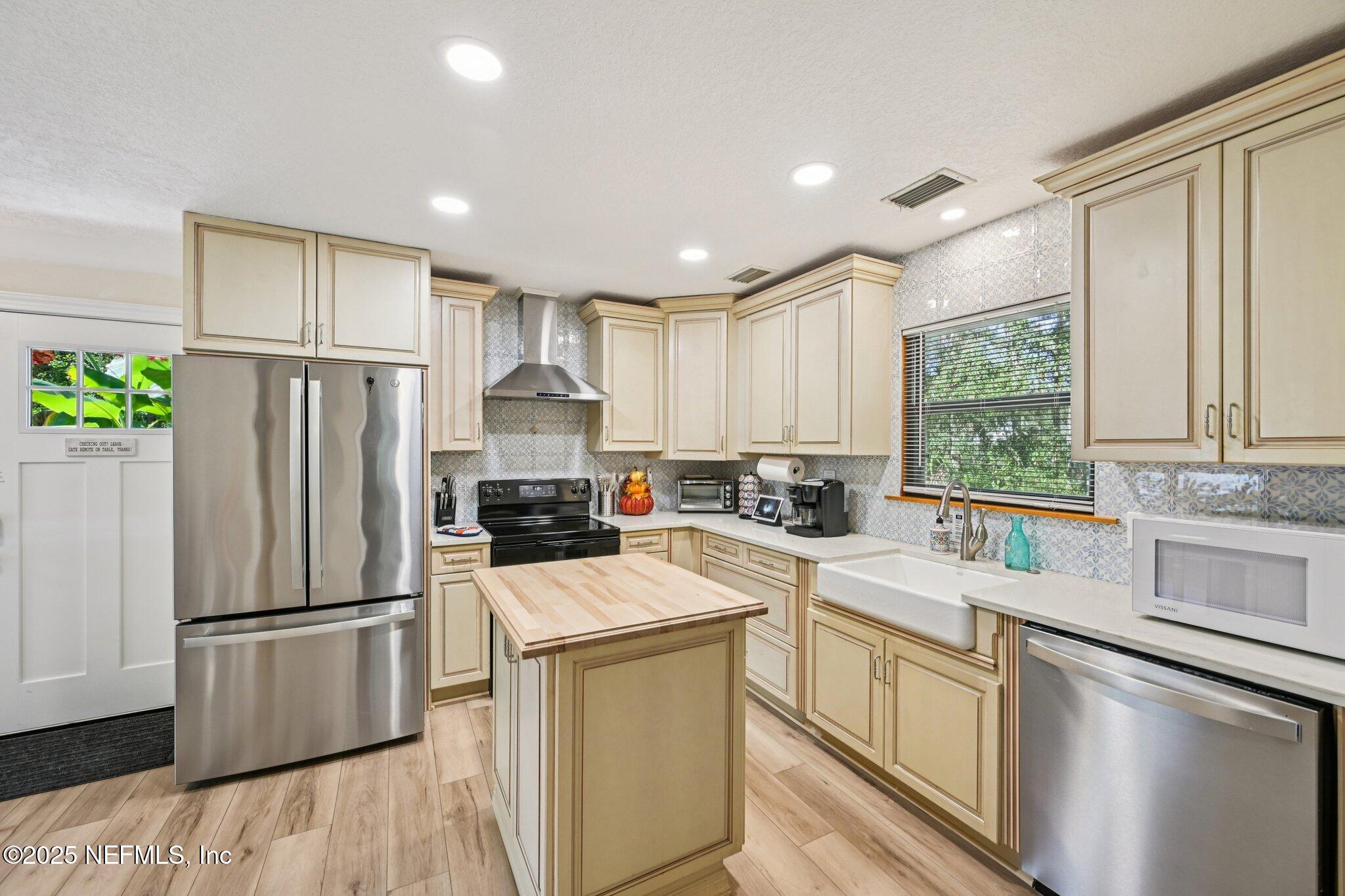 1265 Whispering Pines Road St. Johns, FL 32259 - Photo 18 of 49 Kitchen