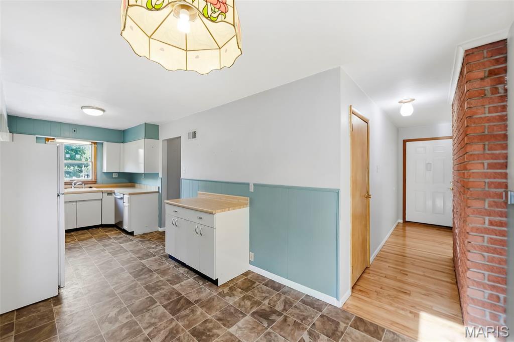 7 Valley Road St. Charles, MO 63303 - Photo 11 of 31 Gallery Image 11