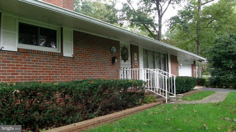 9725 Riverside Circle Ellicott City, MD 21042 - Photo 1 of 24 Exterior (Front)