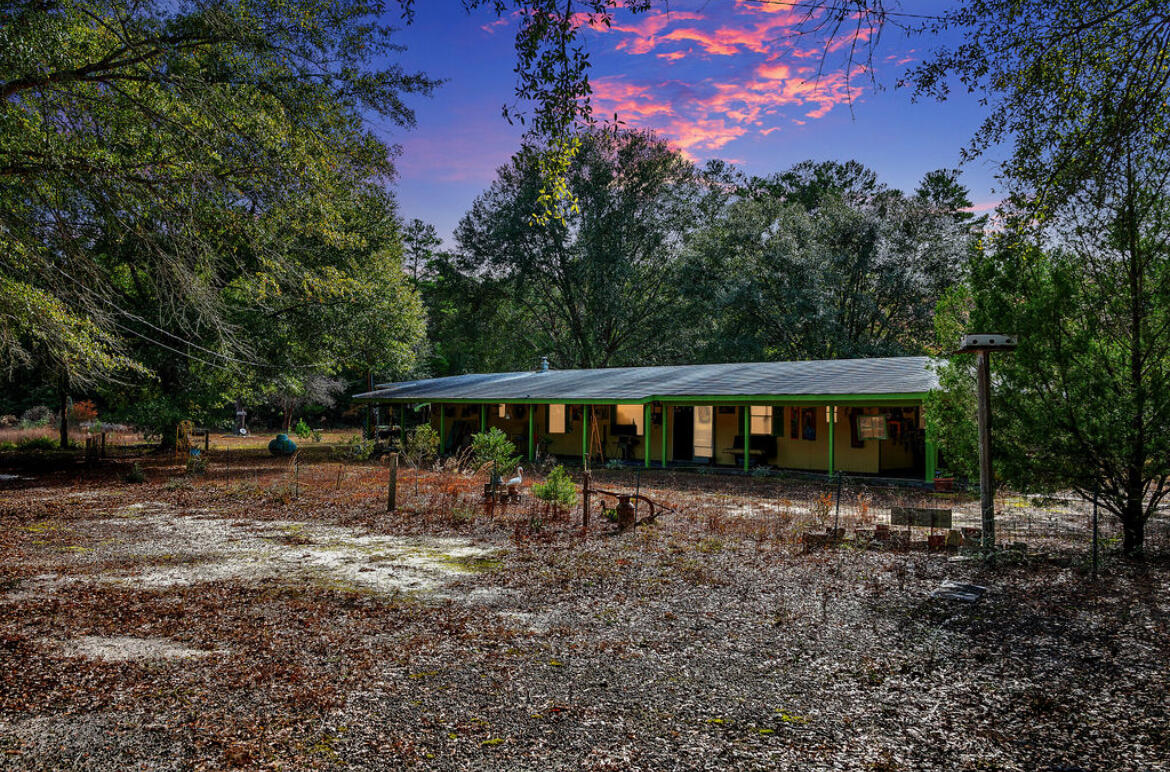 4360 Rebecca Road Crestview, FL 32539 - Photo 8 of 30 a view of a house with backyard