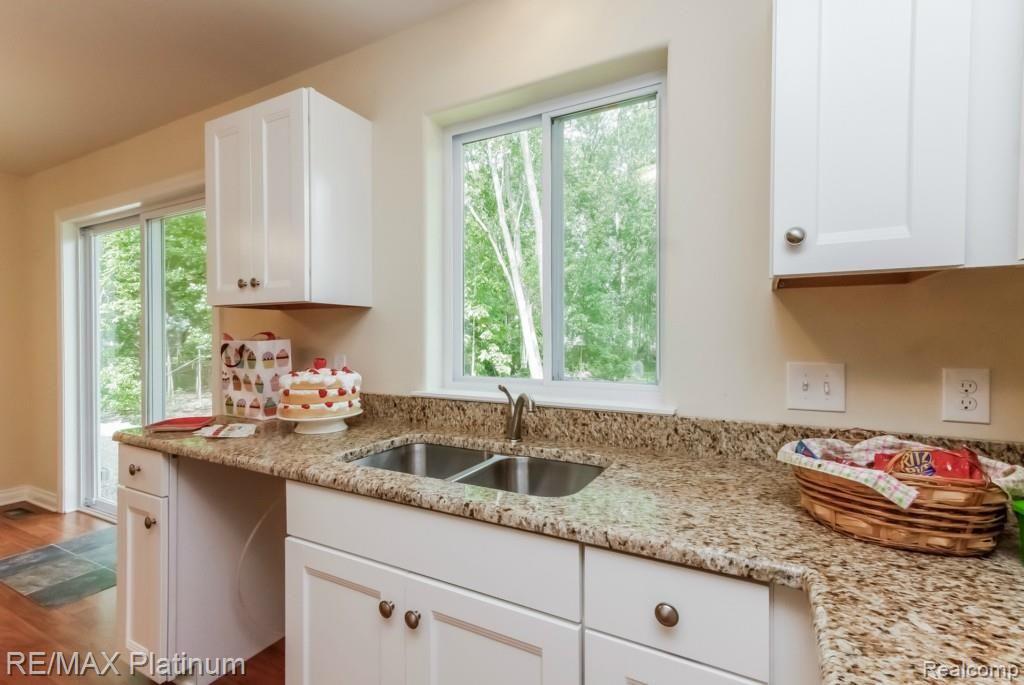 10101 Imus Road Pinckney, MI 48169 - Photo 16 of 38