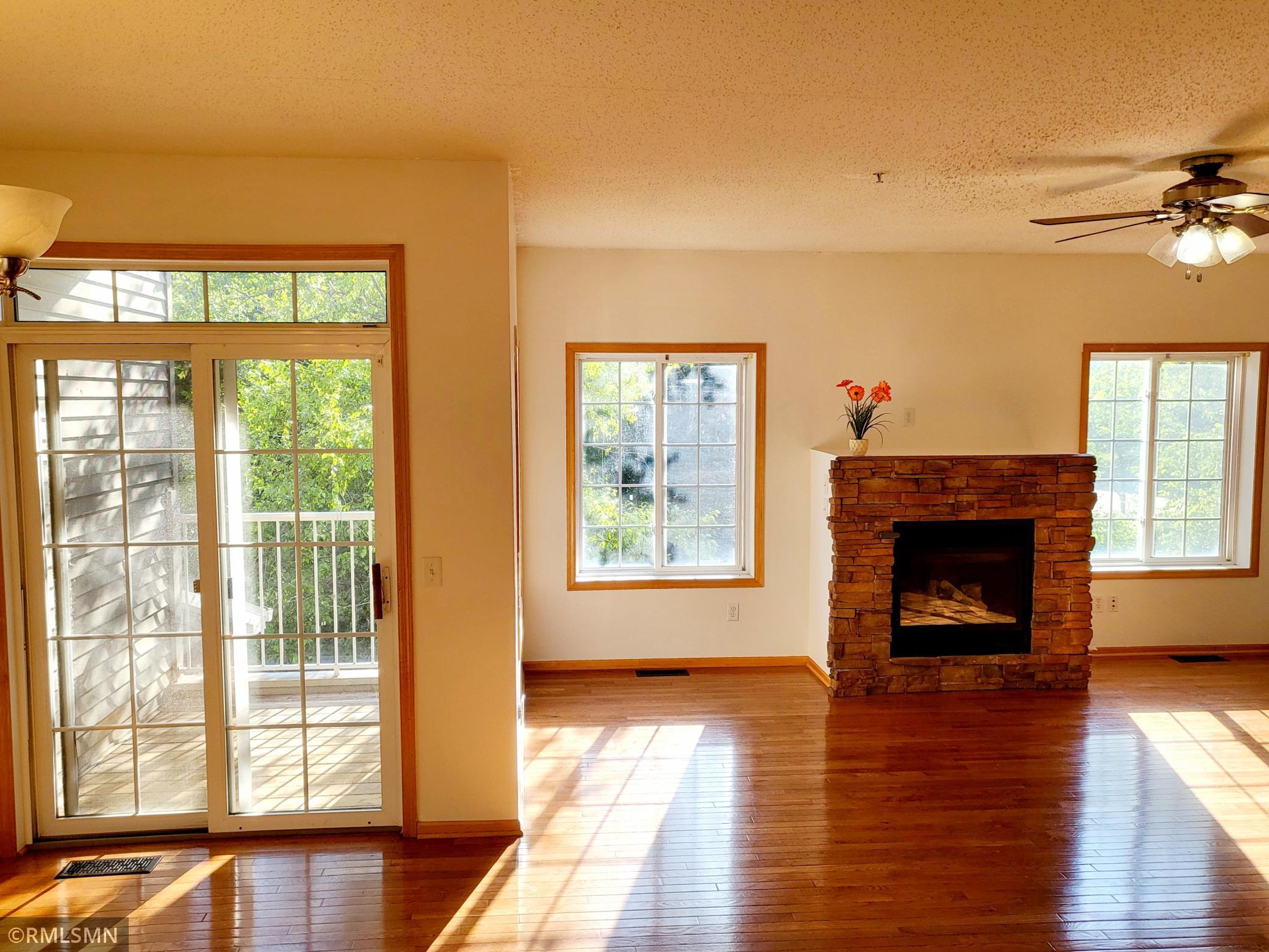 4980 Garland Court North, Unit G Plymouth, MN 55446 - Photo 2 of 25