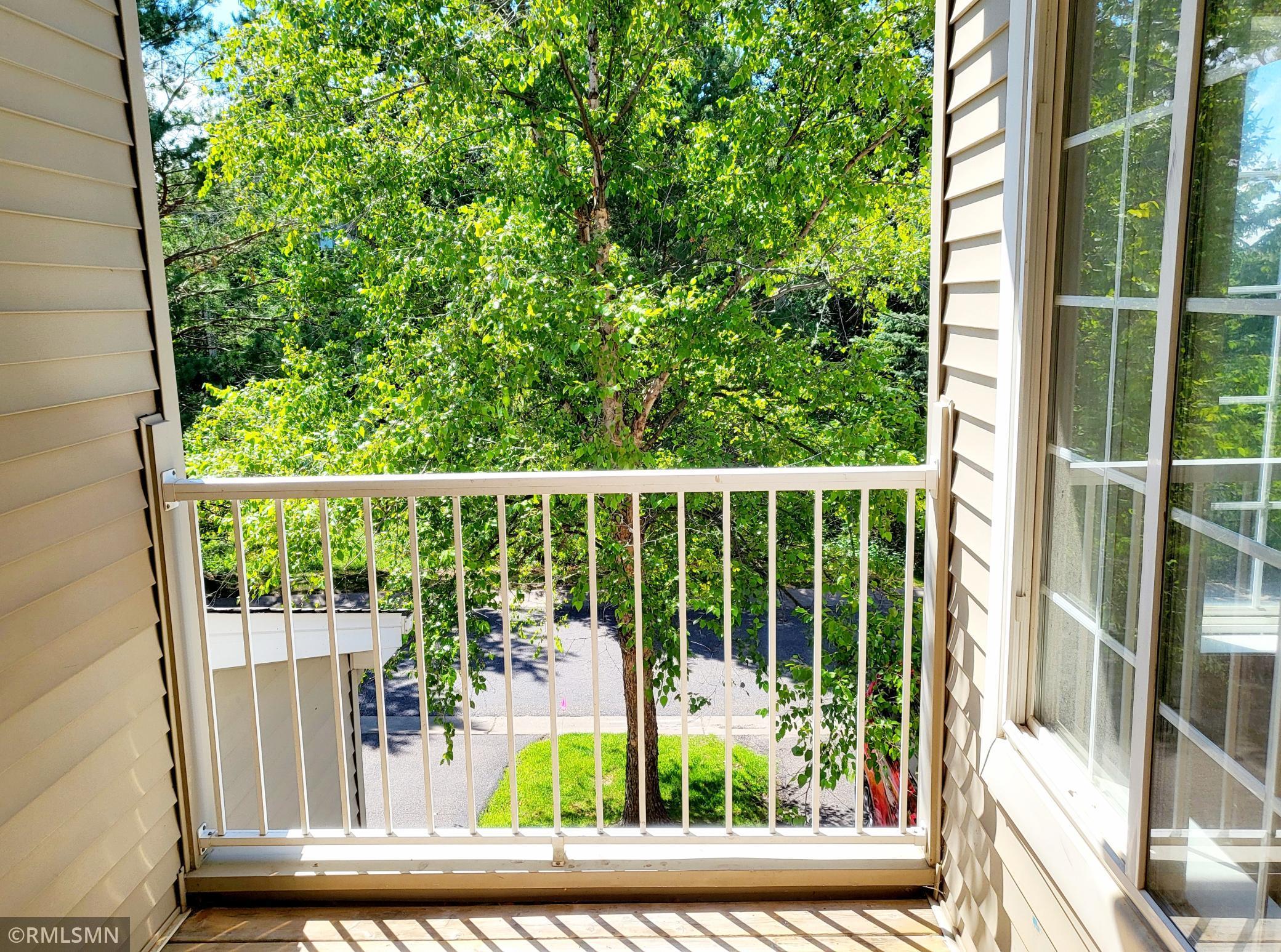 4980 Garland Court North, Unit G Plymouth, MN 55446 - Photo 8 of 25