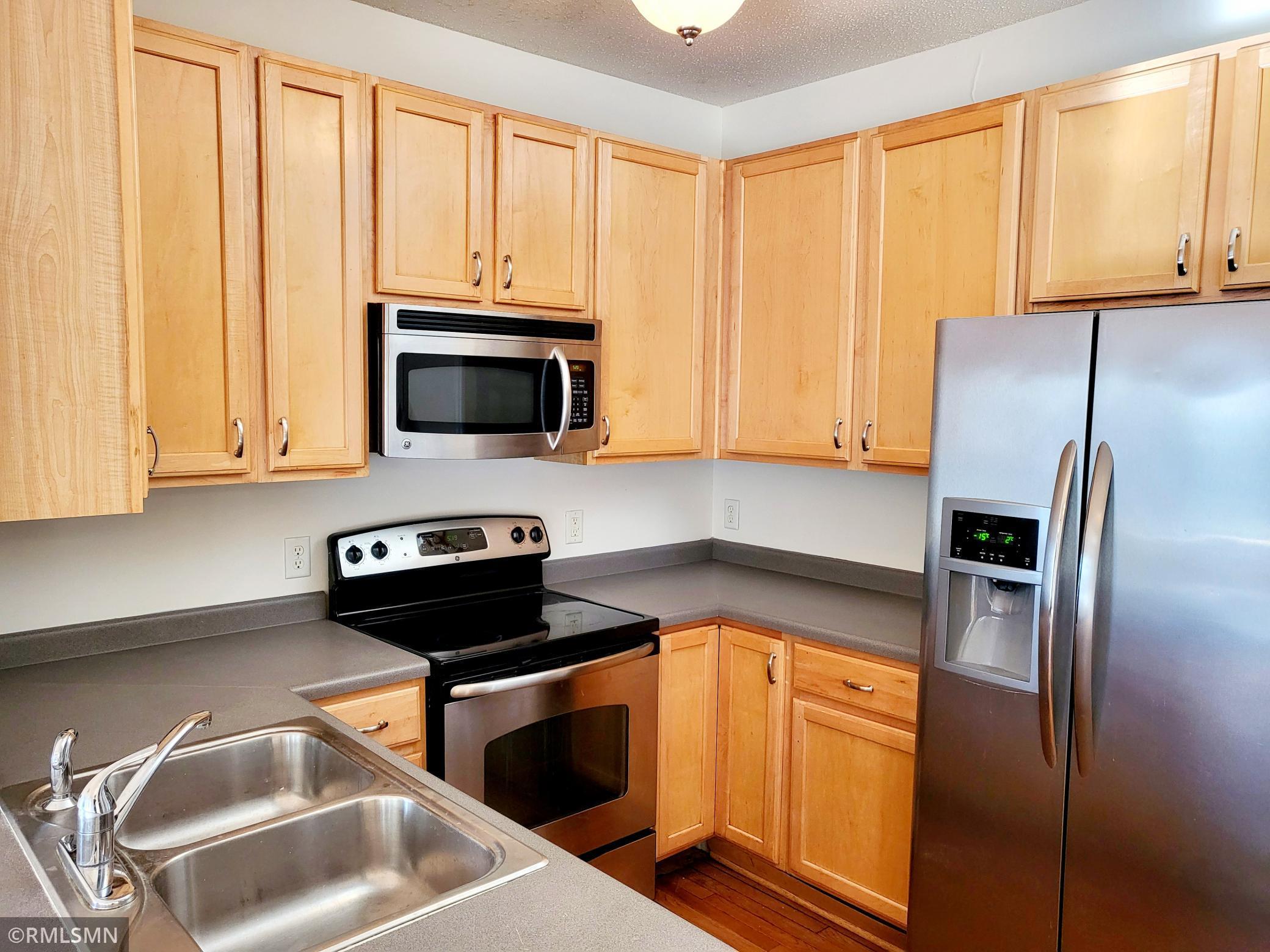 4980 Garland Court North, Unit G Plymouth, MN 55446 - Photo 9 of 25