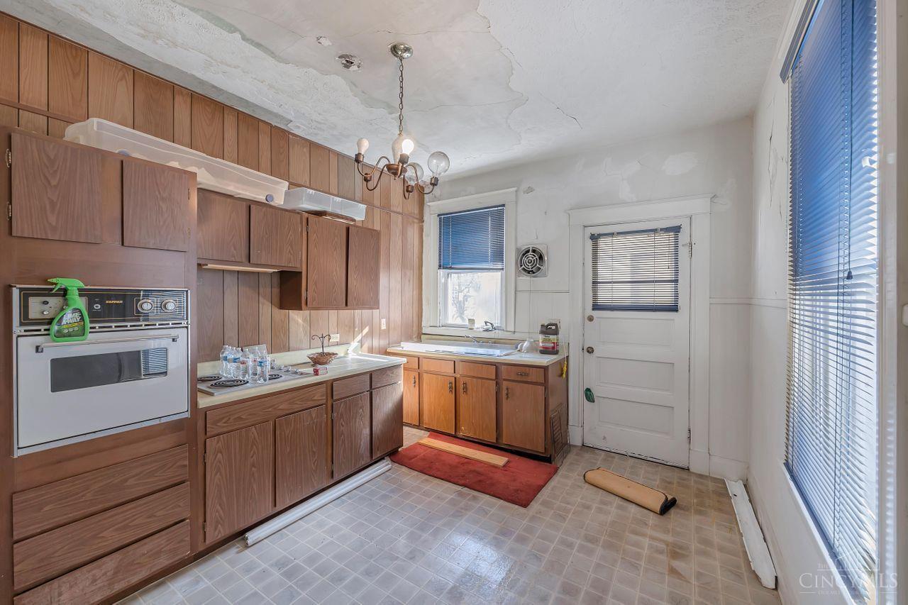 5552 Montgomery Road Cincinnati, OH 45212 - Photo 21 of 44 Gallery Image 21