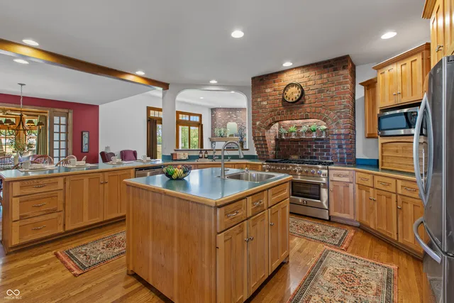 $2,400,000 | 3917 North 525 West, Boggstown, IN 46110