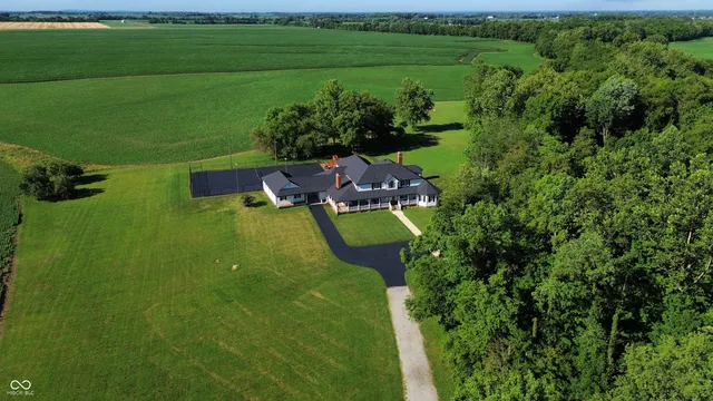 $2,400,000 | 3917 North 525 West, Boggstown, IN 46110