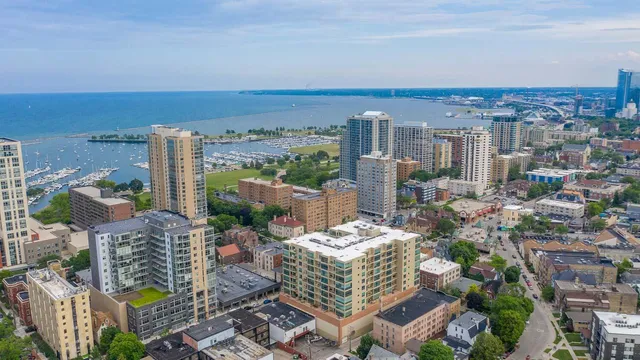 $236,900 | 1550 East Royall Place, Unit 511, Milwaukee, WI 53202