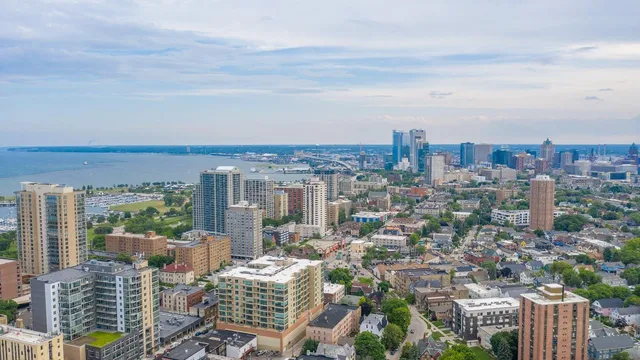 $236,900 | 1550 East Royall Place, Unit 511, Milwaukee, WI 53202