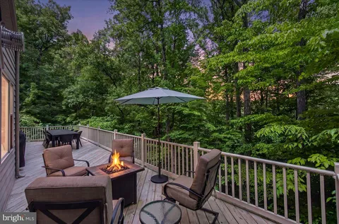 $1,200,000 | 10490 Lakeridge Court, New Market, MD 21774