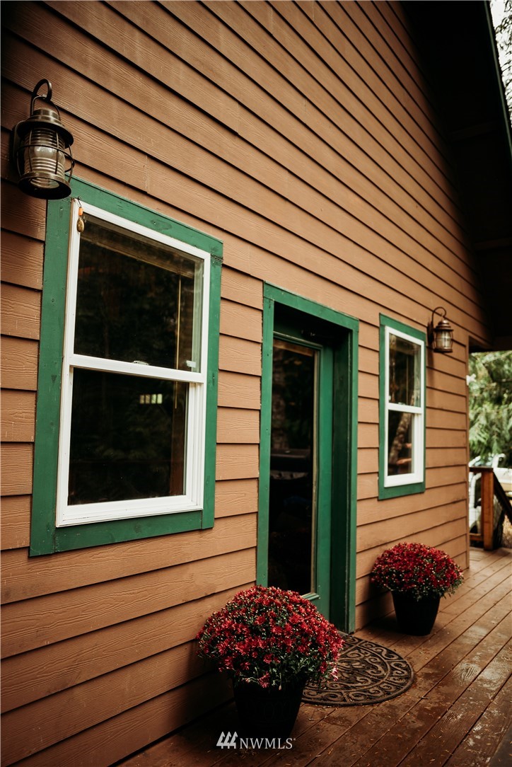 81 West Satko Glen Road Elma, WA 98541 - Photo 1 of 26 Gallery Image 1