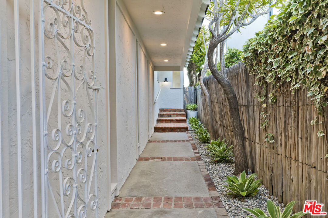 23350 Malibu Colony Road, Unit 109 Malibu, CA 90265 - Photo 3 of 61