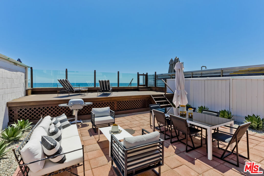 23350 Malibu Colony Road, Unit 109 Malibu, CA 90265 - Photo 57 of 61 a terrace view with sitting space