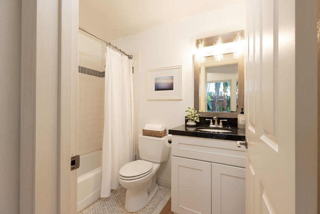 635 Elm Avenue, Unit 1 Carpinteria, CA 93013 - Photo 15 of 36 635Elm_0058-Edit