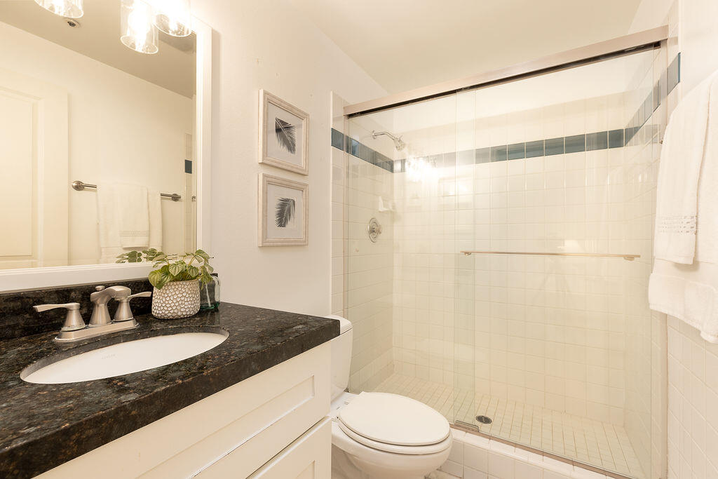 635 Elm Avenue, Unit 1 Carpinteria, CA 93013 - Photo 17 of 36 635Elm_0041-Edit