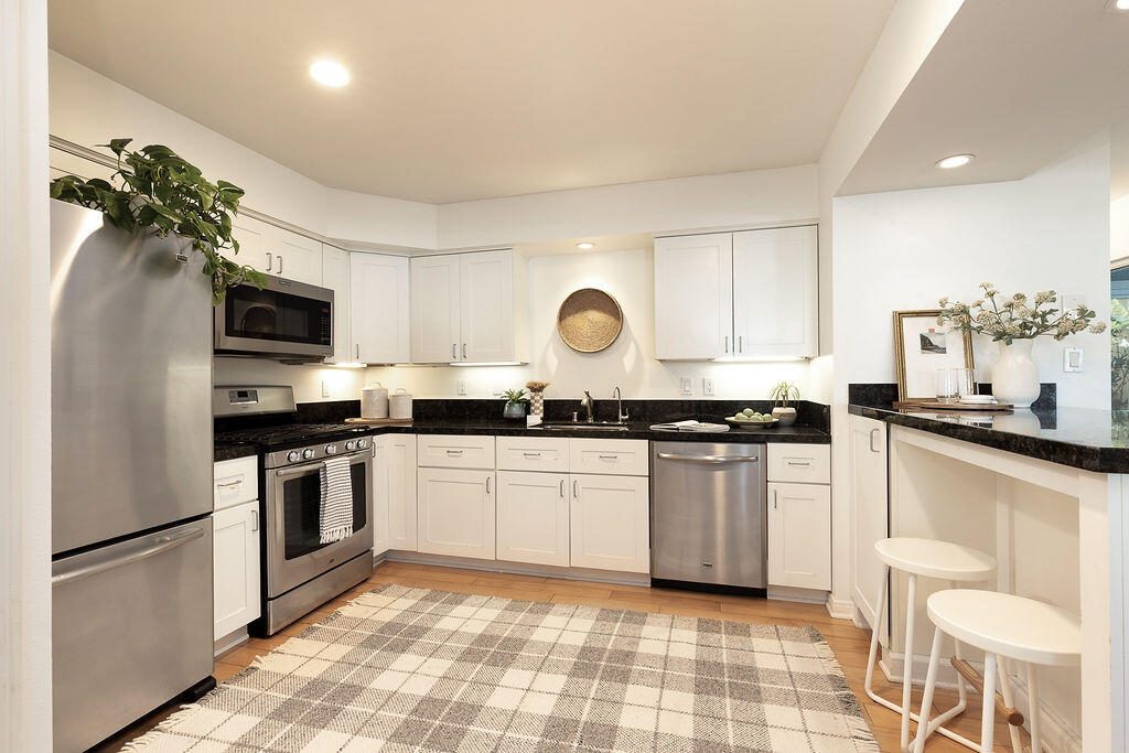 635 Elm Avenue, Unit 1 Carpinteria, CA 93013 - Photo 3 of 36 635Elm_0084-Edit