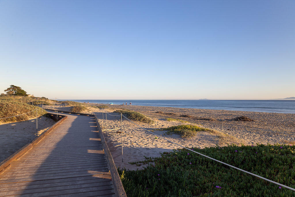 635 Elm Avenue, Unit 1 Carpinteria, CA 93013 - Photo 35 of 36 635Elm_0263