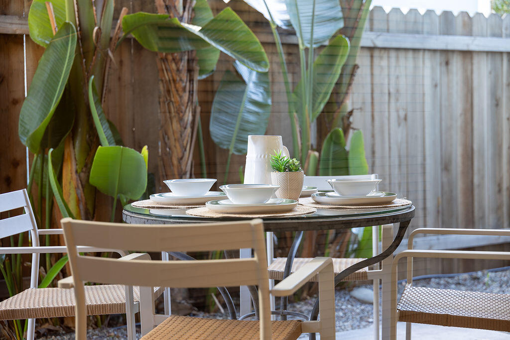 635 Elm Avenue, Unit 1 Carpinteria, CA 93013 - Photo 10 of 36 635Elm_0233