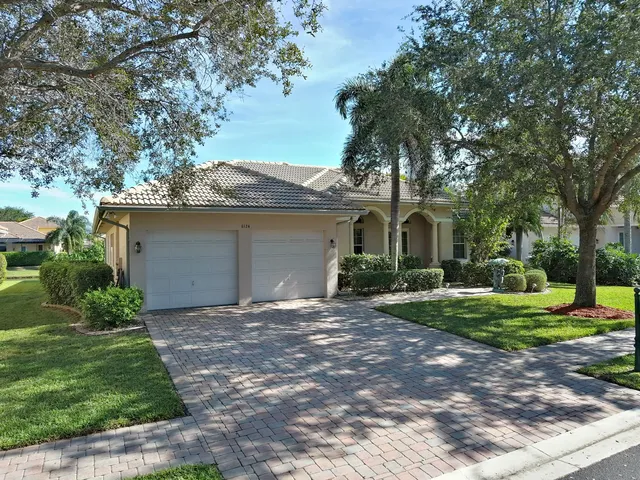 $499,900 | 6124 57th Court, Vero Beach, FL 32967