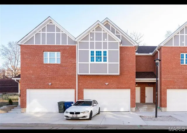 $3,250 | 5424 Delmar Boulevard, St. Louis, MO 63112