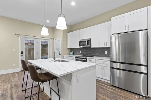 $3,250 | 5424 Delmar Boulevard, St. Louis, MO 63112