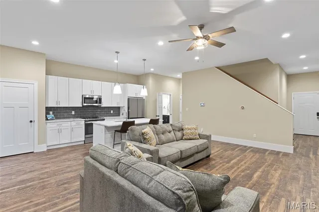 $3,250 | 5424 Delmar Boulevard, St. Louis, MO 63112