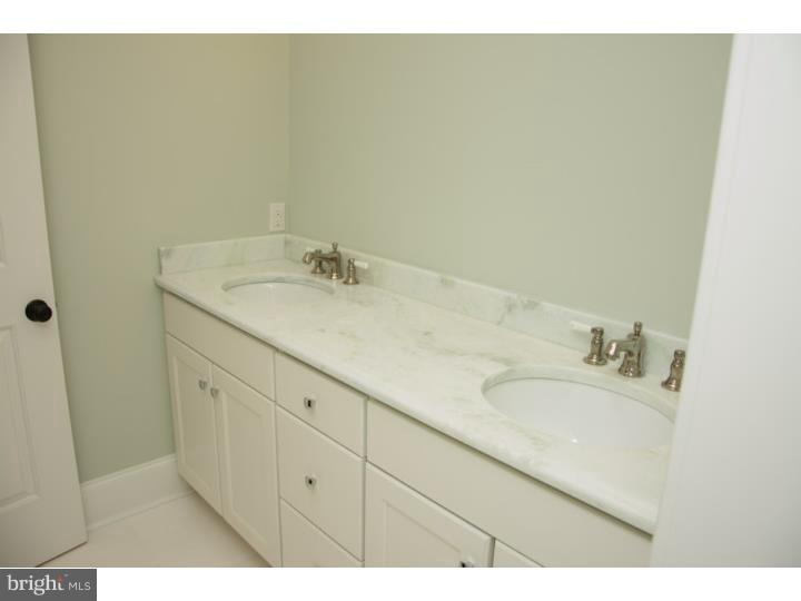 1005 Derwydd Lane Berwyn, PA 19312 - Photo 17 of 25 Bedroom 2