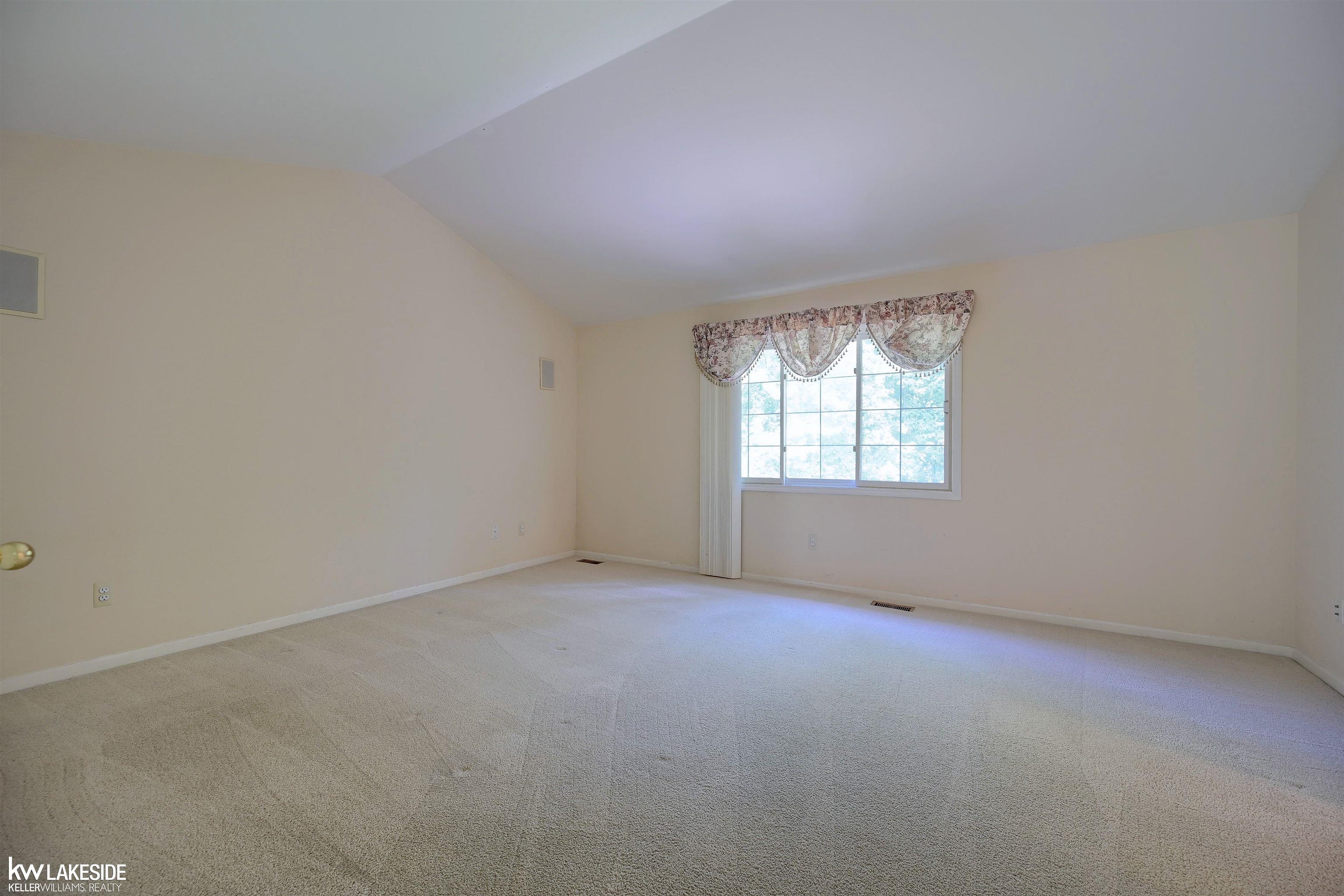 740 Lake Ridge Road Rochester Hills, MI 48307 - Photo 15 of 32