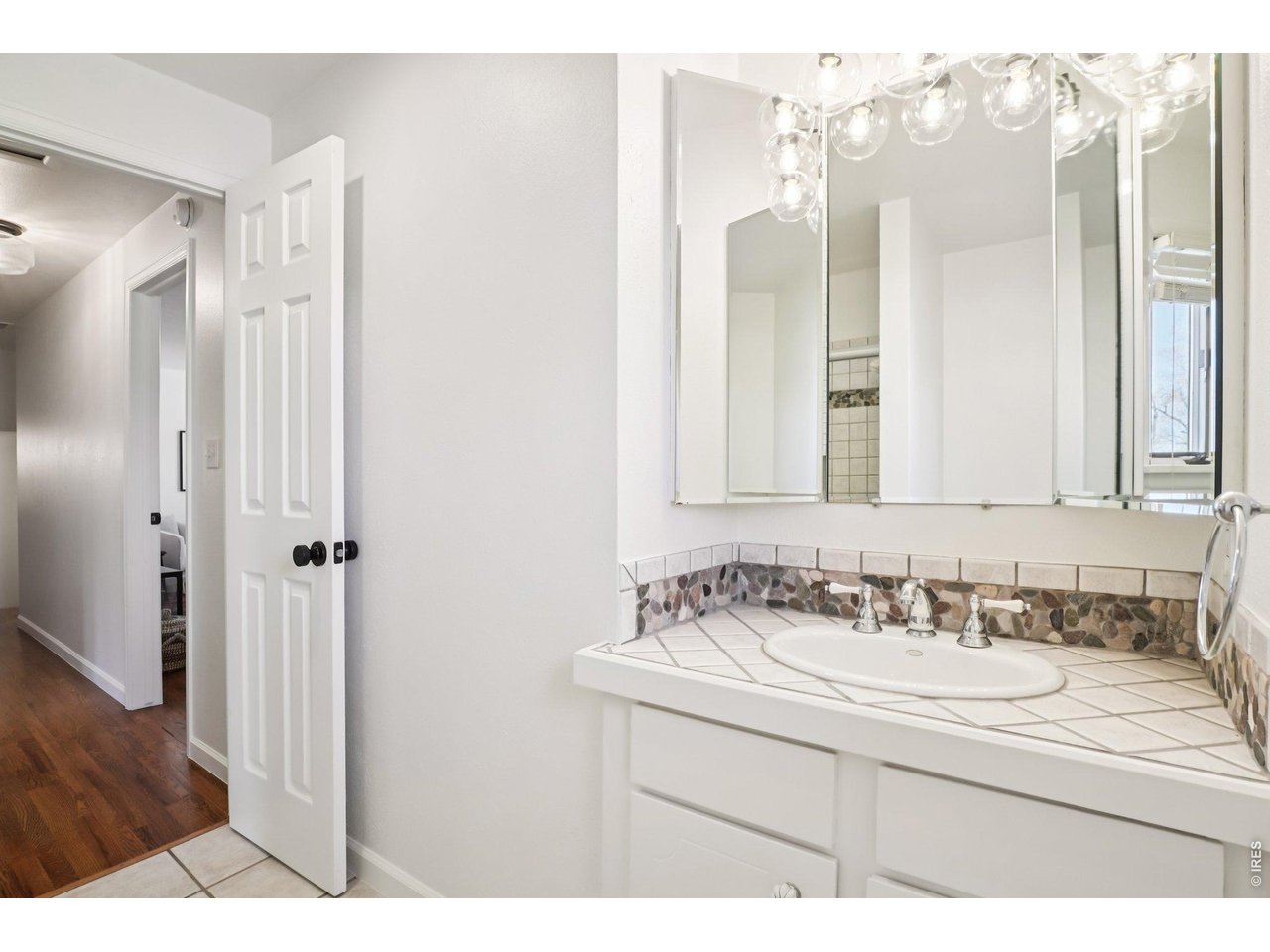 2610 Iliff Street Boulder, CO 80305 - Photo 36 of 50 Upper level hall bathroom