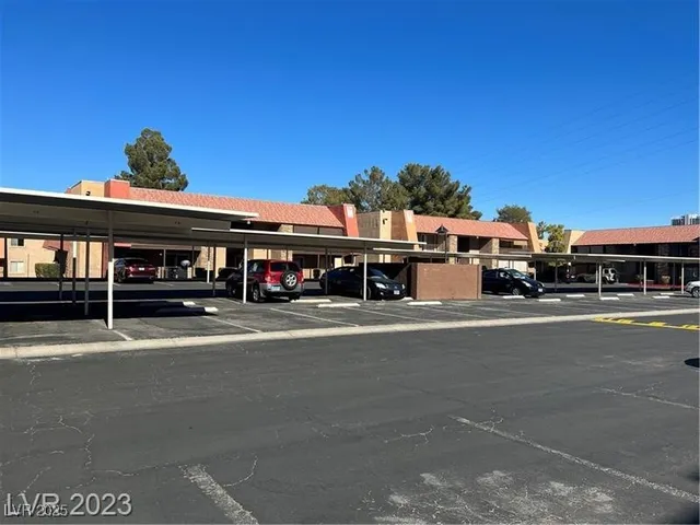 $1,000 | 5295 Indian River Drive, Unit 316, Las Vegas, NV 89103