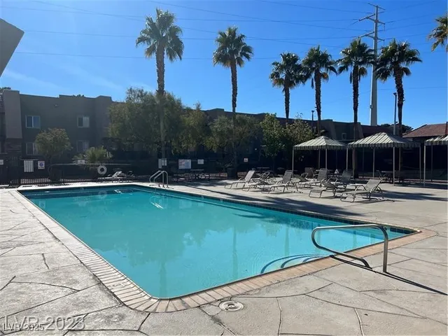 $1,000 | 5295 Indian River Drive, Unit 316, Las Vegas, NV 89103