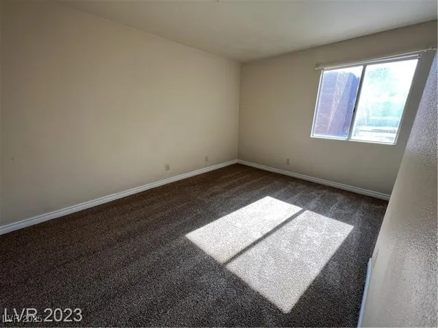 $1,000 | 5295 Indian River Drive, Unit 316, Las Vegas, NV 89103