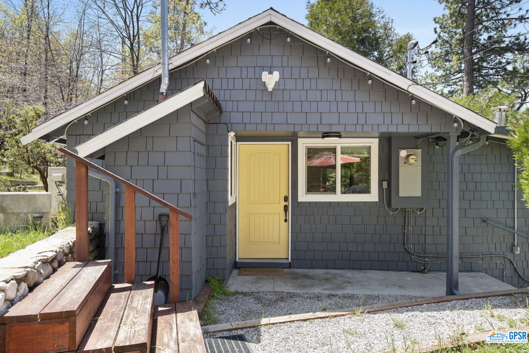 53455 Middleridge Drive Idyllwild, CA 92549 - Photo 7 of 32