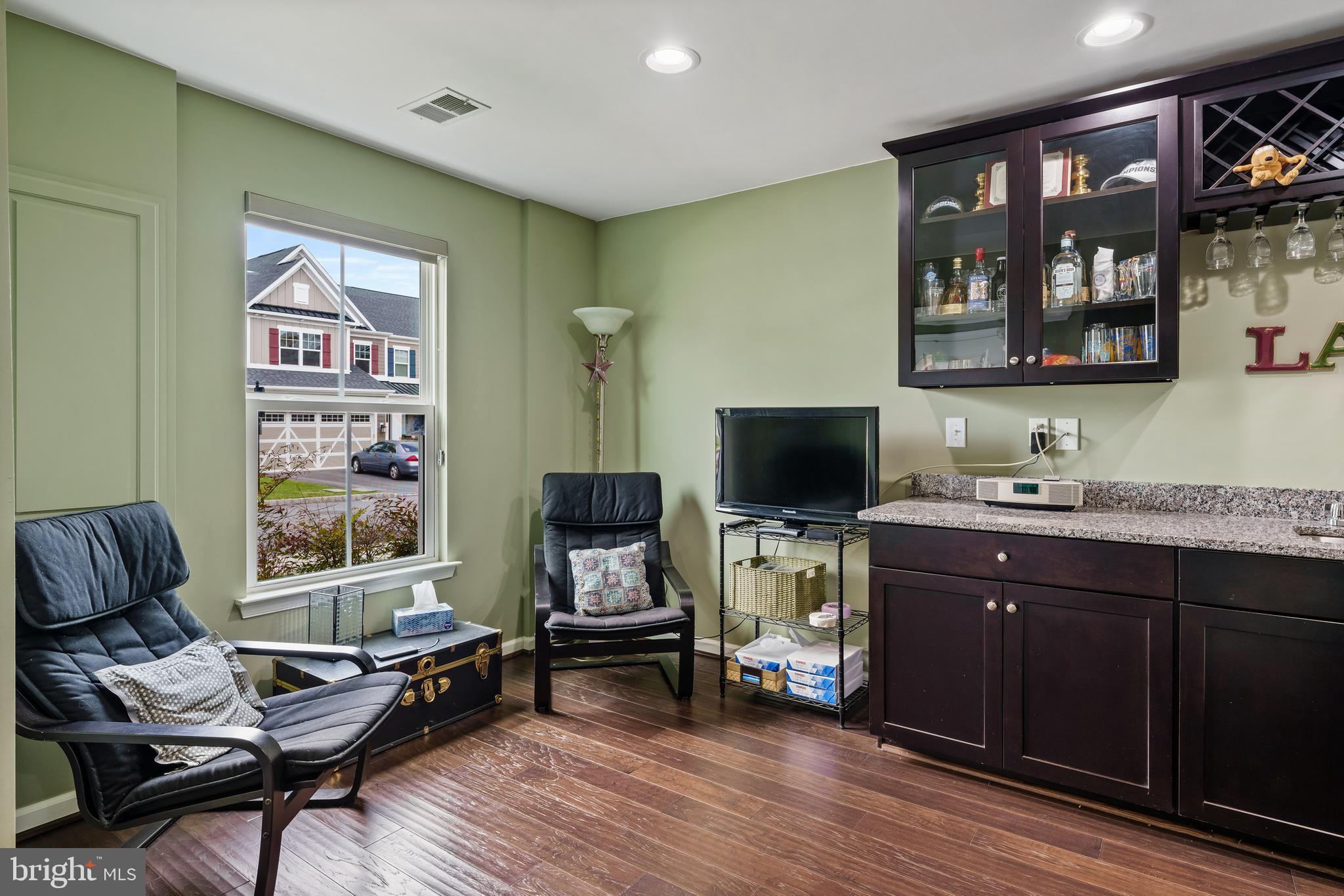 207 Quarry Point Road Malvern, PA 19355 - Photo 9 of 42 wet bar/office