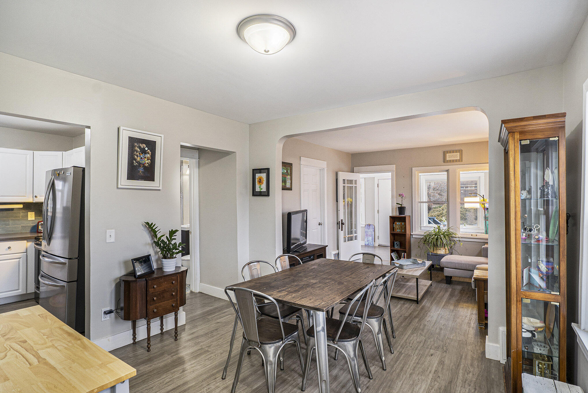 2754 Miller Road Flint, MI 48503 - Photo 5 of 19 Dining Area