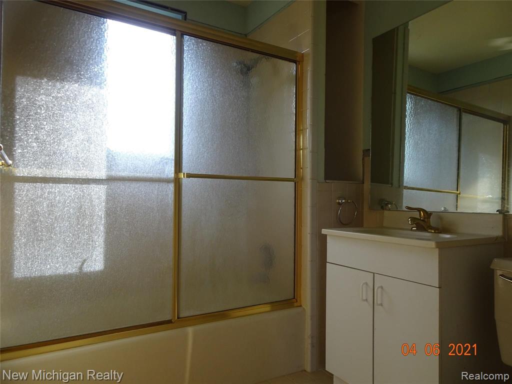 8166 Elms Road Flushing, MI 48433 - Photo 11 of 15