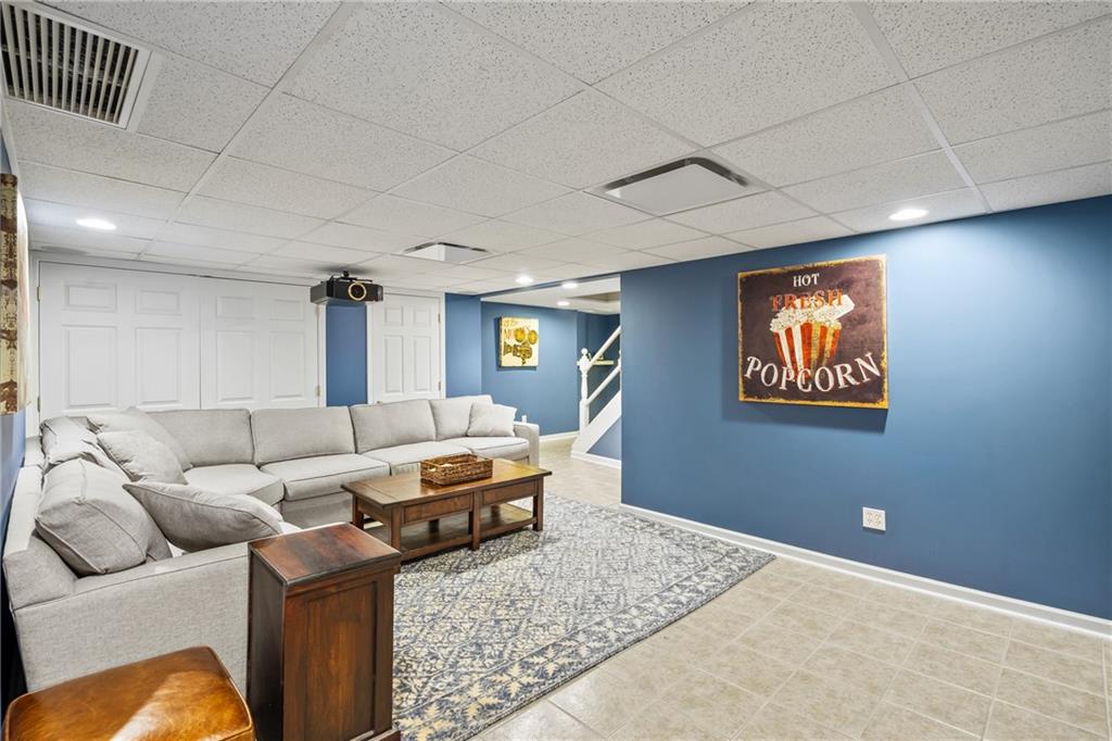 1393 Washington Road Pittsburgh, PA 15228 - Photo 19 of 25 Gallery Image 19