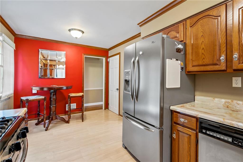 1393 Washington Road Pittsburgh, PA 15228 - Photo 2 of 25 Gallery Image 2