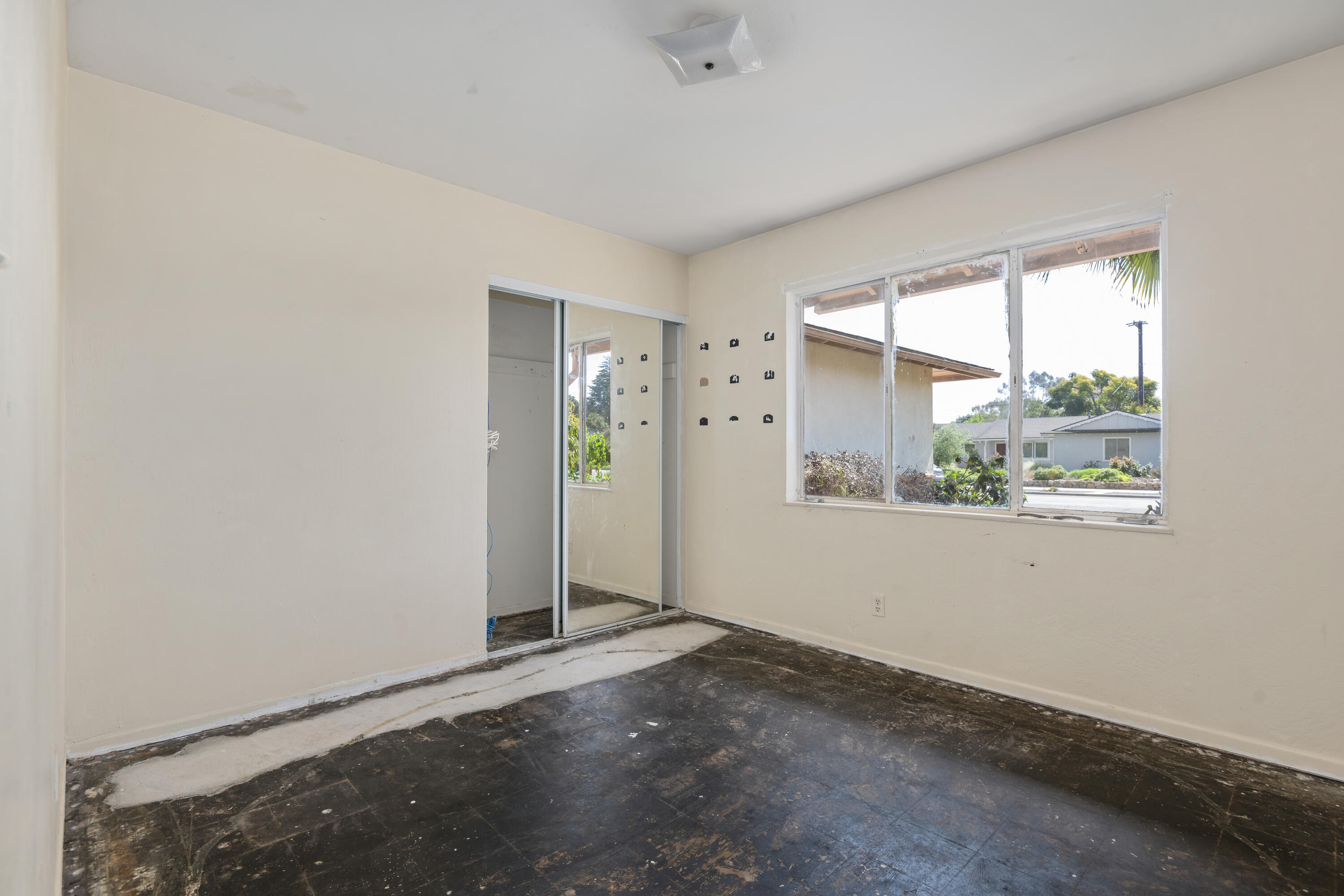 6242 Guava Avenue Goleta, CA 93117 - Photo 12 of 19 a view of empty room with window
