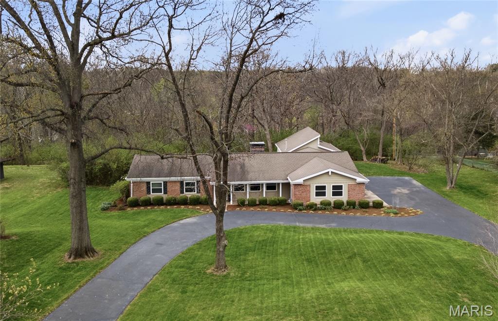 27 Chesterton Lane Chesterfield, MO 63017 - Photo 2 of 38