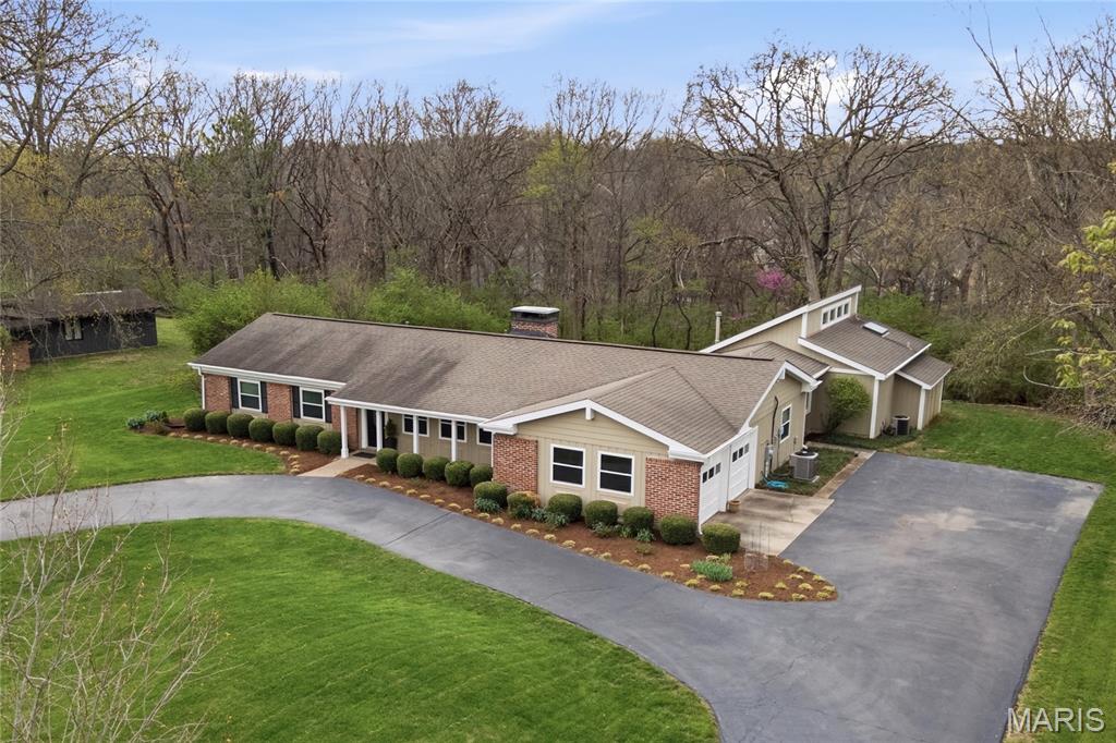 27 Chesterton Lane Chesterfield, MO 63017 - Photo 3 of 38