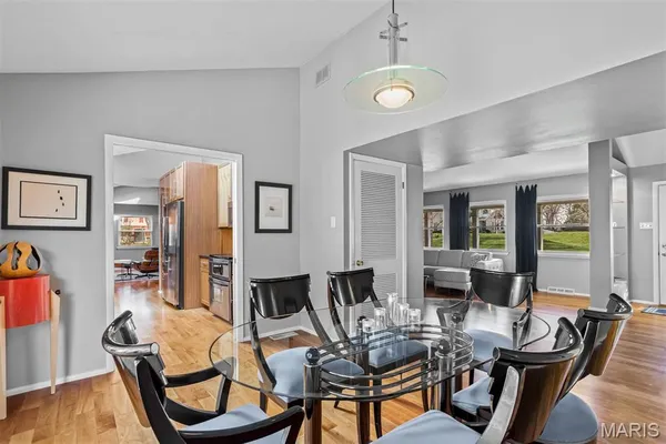 $669,000 | 27 Chesterton Lane, Chesterfield, MO 63017