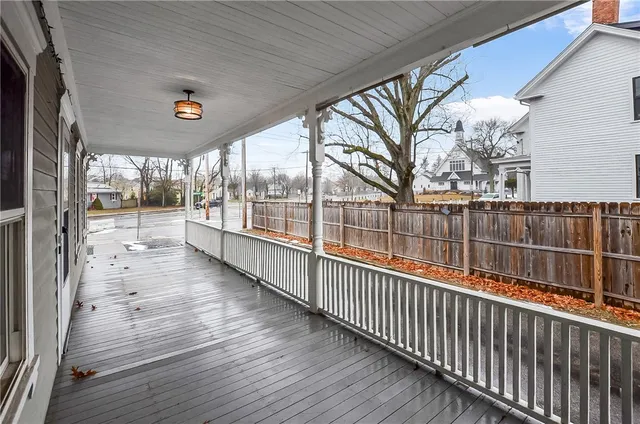 $2,500 | 292 Pleasant Street, Unit 1, East Providence, RI 02916