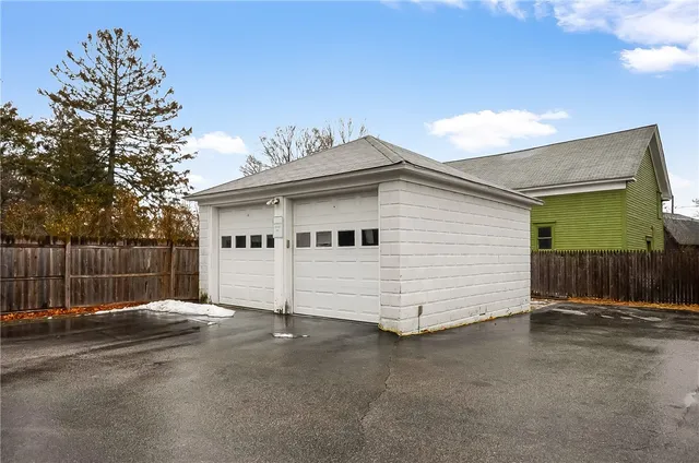 $2,500 | 292 Pleasant Street, Unit 1, East Providence, RI 02916