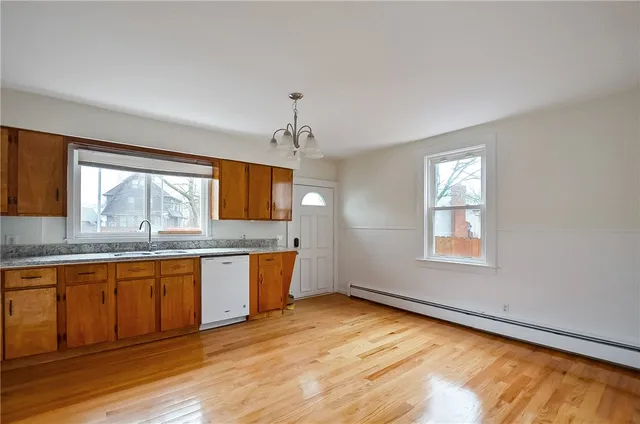 $2,500 | 292 Pleasant Street, Unit 1, East Providence, RI 02916