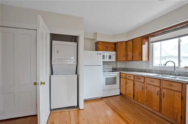 $2,500 | 292 Pleasant Street, Unit 1, East Providence, RI 02916